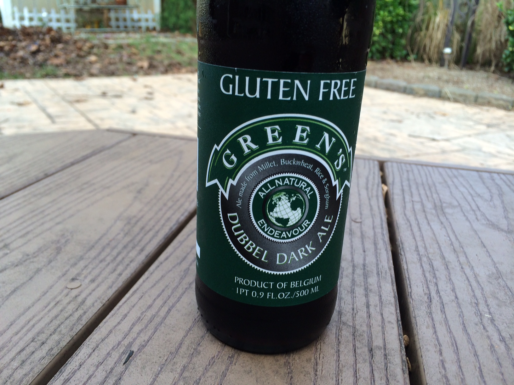 Green's Endeavour Dubbel Dark Ale on wood